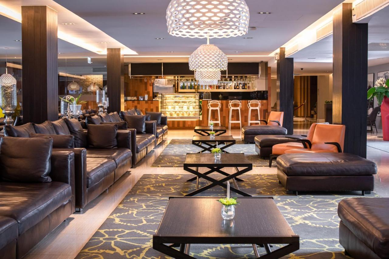 S Ratchada Leisure Hotel - Sha Plus Banguecoque Exterior foto The lobby of the hotel